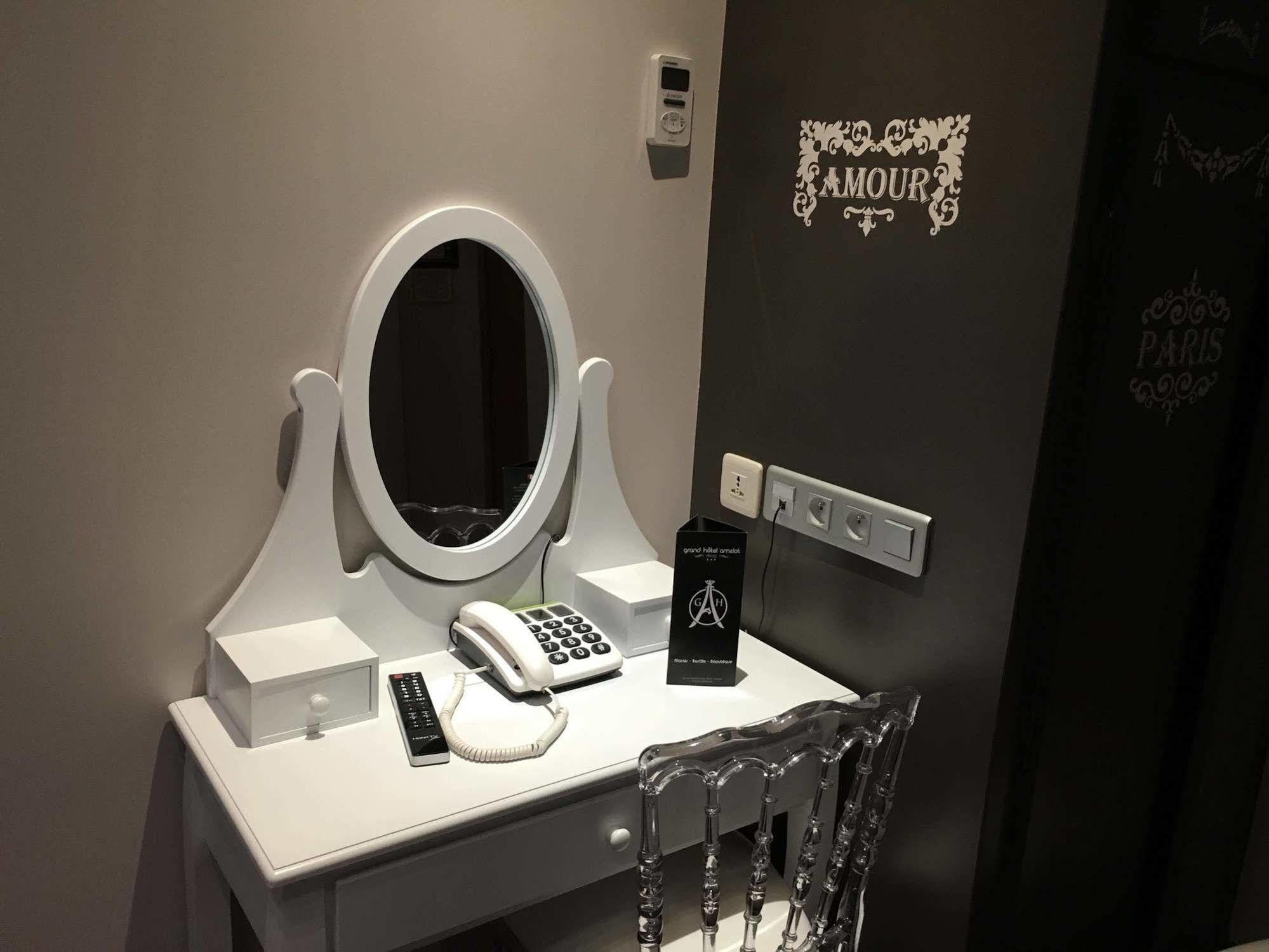 Grand Hotel Amelot Paris Luaran gambar